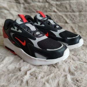 Nike Black and Gray Shoes with Red Highlights Size 5.5Y